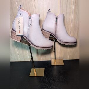 Patrizia Women's Cream Leather Ankle Booties